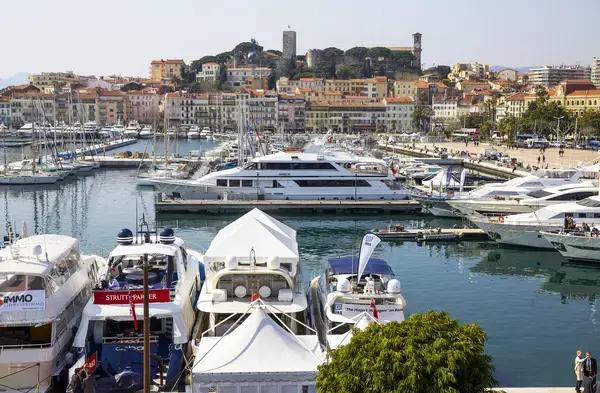 Abri Piscine Prix Installateur abri de piscine Cannes