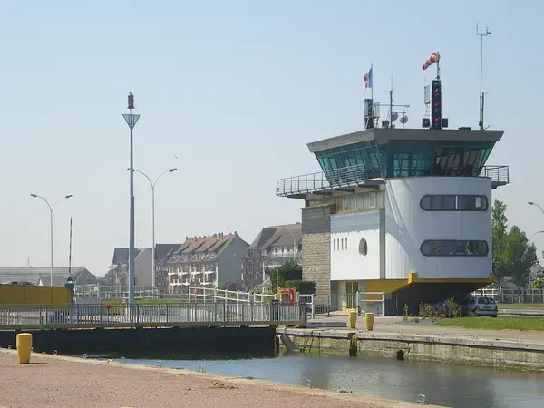 Abri Piscine Prix Installateur abri de piscine Ouistreham