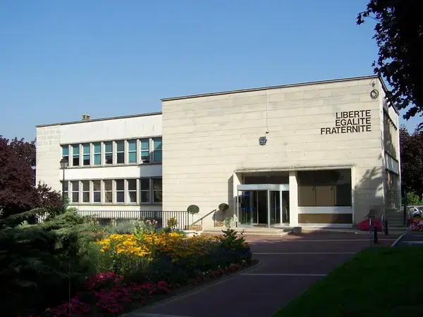 Abri Piscine Prix Installateur abri de piscine Saint-Cyr-l'École
